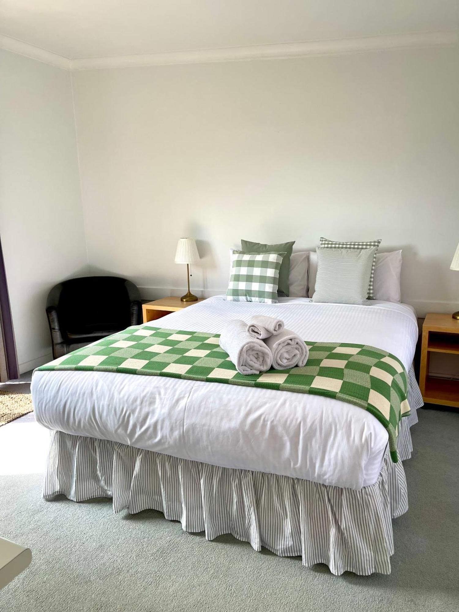 Euroa Motor Inn Bagian luar foto