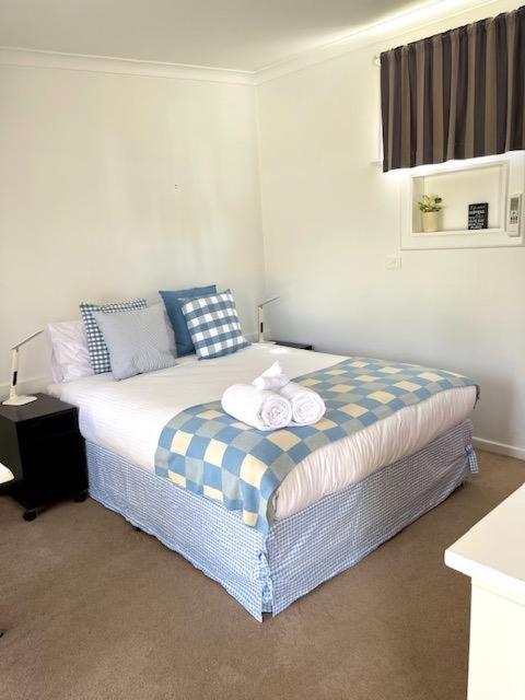 Euroa Motor Inn Bagian luar foto