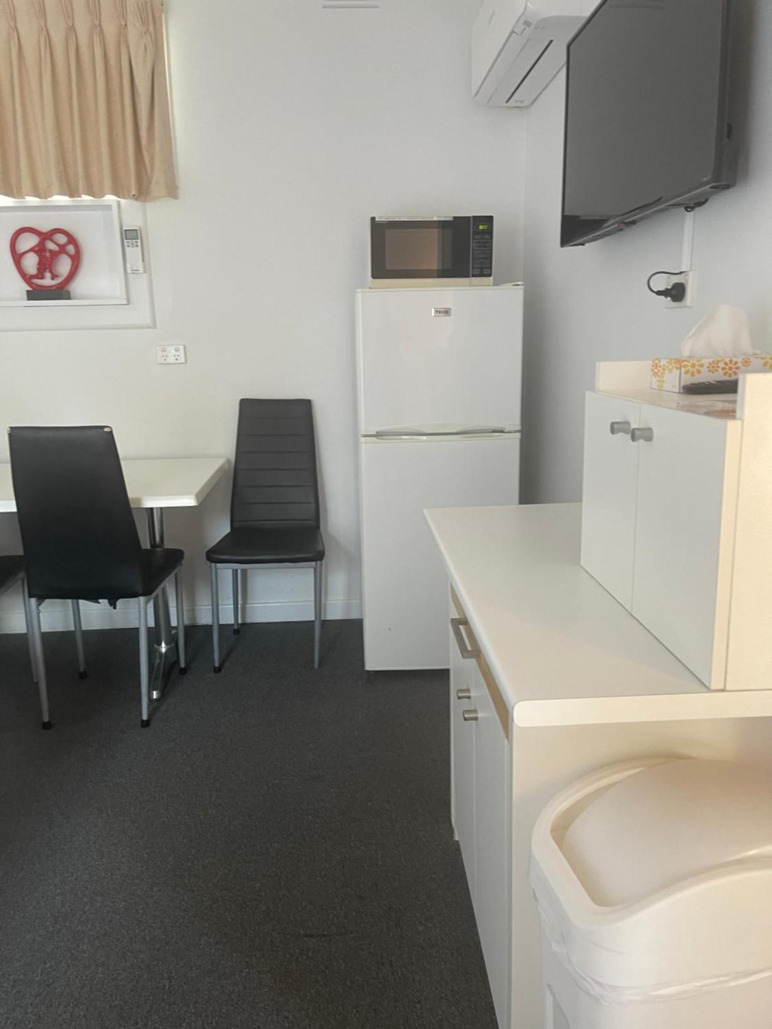 Euroa Motor Inn Bagian luar foto
